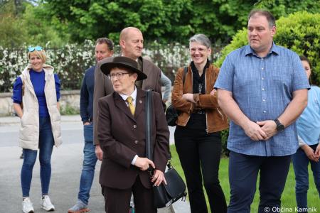 Čebela velikanka potuje po Kamniku (28)